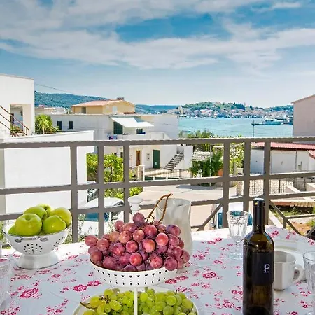 بيت للعطل V&v روغوزنيكا