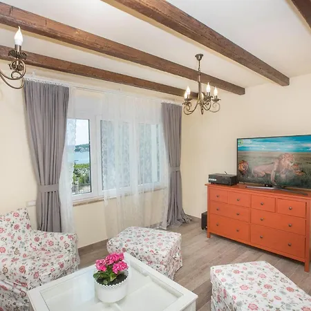 Holiday home V&v Rogoznica (Sibenik-Knin)