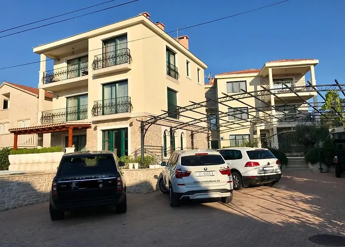 V&v Vakantiehuis Rogoznica (Sibenik-Knin)