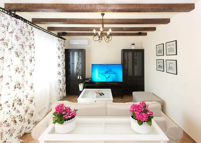 V&v Vakantiehuis Rogoznica (Sibenik-Knin)